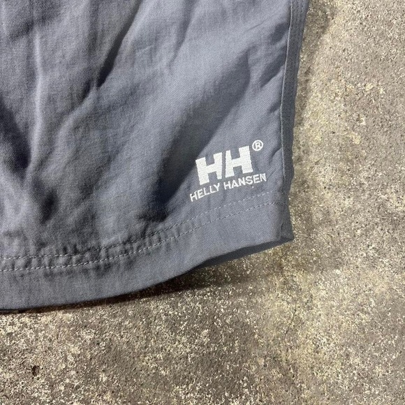 Grey Helly Hansen sportswear shorts - Picture 2 of 7